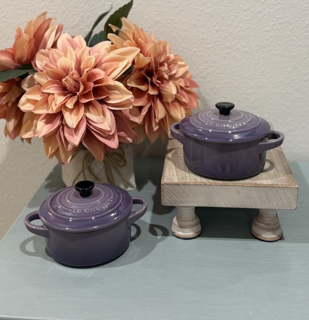 NEW Le Creuset 10 cm Stoneware Mini Round Cocotte Ultra Violet 4" x 2" Set Of 2